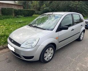 Ford Ford Fiesta 1.4 Klimaanlage/PDC/Automatik/TÜV neu Gebrauchtwagen