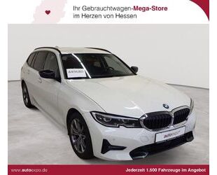 BMW BMW 318d Touring Aut. Sport Line Navi Sthzg Gebrauchtwagen