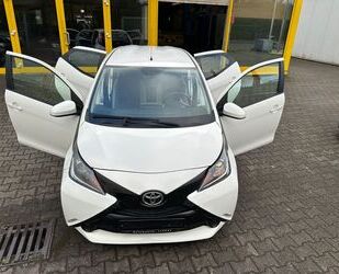 Toyota Toyota Aygo AYGO x Gebrauchtwagen