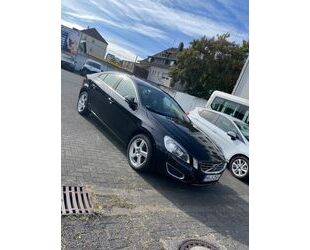 Volvo Volvo S60 D3 2.0 Geartronic Automatik Summum Gebrauchtwagen