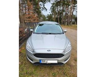 Ford Ford Focus 1,5 TDCi 88kW Business Navi Alu Allwett Gebrauchtwagen