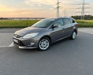 Ford Ford Focus 2,0TDCi 120kW PowerSh. Titanium Turnie. Gebrauchtwagen