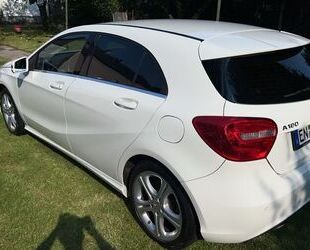 Mercedes-Benz Mercedes-Benz A 180 - AMG Interieur Gebrauchtwagen