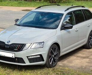 Skoda Skoda Octavia 2.0 TDI SCR DSG 4x4 RS Combi RS Gebrauchtwagen