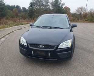 Ford Ford Focus 1.6 NeuerTÜV /Inspektion/Zahnriemen Gebrauchtwagen