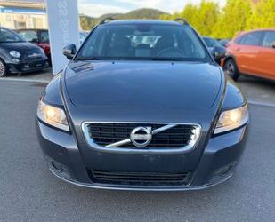 Volvo Volvo V50 DRIVe 1.6D*Leder*Navi*PDC*TÜV/AU NEU* Gebrauchtwagen