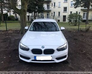 BMW BMW 118i Facelift Automatik AHK SHZ Klima TÜV neu Gebrauchtwagen