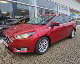 Ford Ford Focus Turnier Titanium Navi/ParkAssist/RFK Gebrauchtwagen