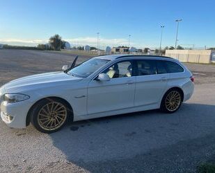 BMW BMW 525d 3.0 l Touring 6Zyl. Sportautomatik Gebrauchtwagen