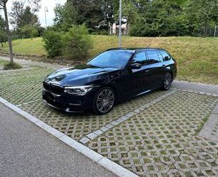 BMW BMW 530d xDrive Touring A - M Paket, Pano,HeadUp Gebrauchtwagen