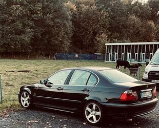 BMW BMW 320i - Gebrauchtwagen