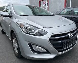 Hyundai Hyundai i30 1.6 CRDi 136PS|Klima|Tempomat|PDC|Eur Gebrauchtwagen