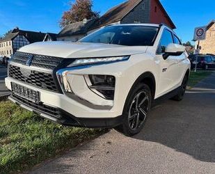 Mitsubishi Mitsubishi Eclipse Cross 2.4 PLUG-IN HYBRID 4WD 3J Gebrauchtwagen