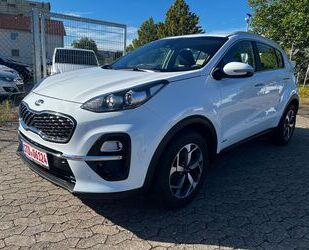 Kia Kia Sportage Vision 4WD*Bi-Xenon*1.Hand*Navi*Kamer Gebrauchtwagen