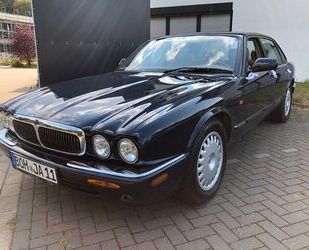 Jaguar Jaguar XJ 3.2 V8 2 Hand Nur 43.000Km Gebrauchtwagen