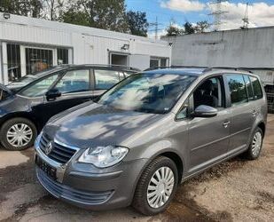 VW Volkswagen Touran 1.6 / Aus erster Hand / Orginal Gebrauchtwagen