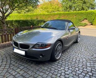 BMW BMW Z4 2.2i - TÜV NEU Klima SH Sportlenkrad 18