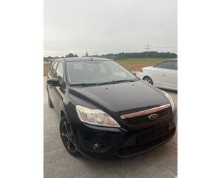 Ford Ford Focus Ecosport TR 1,6 DPF Kombi Gebrauchtwagen