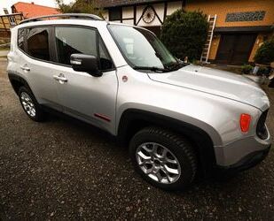 Jeep Jeep Renegade 2.0 MultiJet 125kW D Trailhawk 4x4 . Gebrauchtwagen