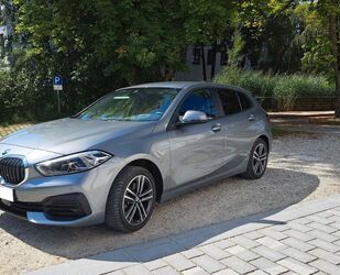 BMW BMW 118i, NAV, AHK, Keyless-Go, 5 J. Garantie Gebrauchtwagen