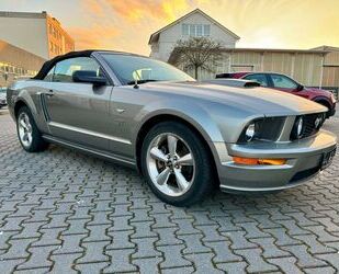 Ford Ford Mustang 4.6 V8 Cabrio Automatik - LEDER + NAV Gebrauchtwagen