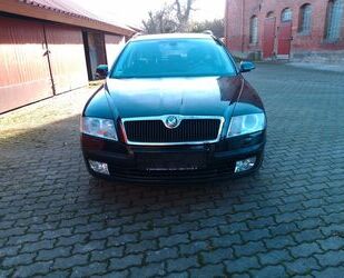 Skoda Skoda Octavia Combi 1.6 FSI Elegance Elegance Gebrauchtwagen