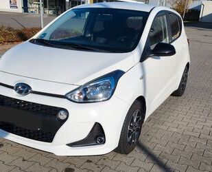 Hyundai Hyundai i10 1.0 YES! Rentnerfahrzeug! Gebrauchtwagen