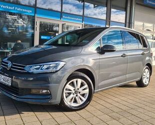 VW Volkswagen Touran Highline 7 Sitze LED AUTOMATIK D Gebrauchtwagen