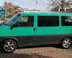 VW Volkswagen T4 Caravelle 2.5 TDI 111kW Standard Gebrauchtwagen