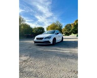 Seat Seat Leon Cupra 300 DSG*SCHALEN*VC*ACC*BEATS*PANO Gebrauchtwagen