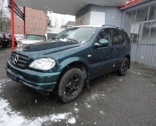 Mercedes-Benz Mercedes-Benz ML 320 Autom Navi Leder ESH.Dach SHZ Gebrauchtwagen