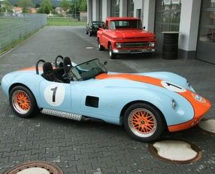  andere Andere Lucra LC 470 Roadster V8 Gebrauchtwagen