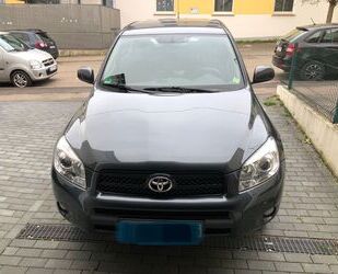 Toyota Toyota RAV 4 2.0-l-VVT-i 4x4 Automatik Anthrazit Gebrauchtwagen