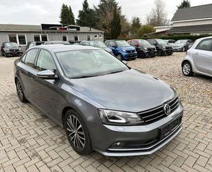 VW Volkswagen Jetta VI BMT DSG-XENON-NAVI-KAM-PDC-MFL Gebrauchtwagen