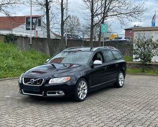 Volvo Volvo V70 Kombi Edition R-Design /Leder /Automatik Gebrauchtwagen