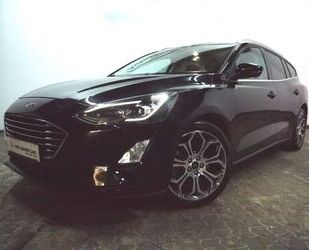 Ford Ford Focus Turnier Titanium B&O Lane LED Navi Pano Gebrauchtwagen