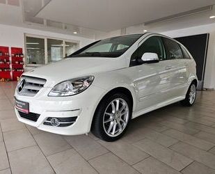 Mercedes-Benz Mercedes-Benz B-Klasse 160 *SPORT*NAVI*KLIMA*SHZ*P Gebrauchtwagen