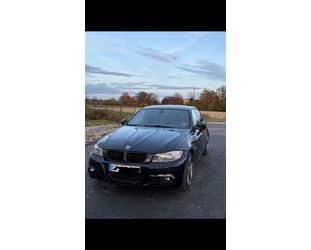 BMW BMW 320i - e90 FL Automatik Gebrauchtwagen