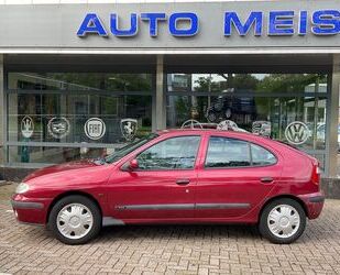 Renault Renault Megane 1.6-16V RXI Gebrauchtwagen