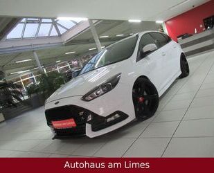 Ford Ford Focus ST Navi Recaro Xenon Leder Kamera PDC Gebrauchtwagen