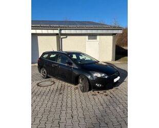 Ford Ford Focus 1,6TDCi Titanium Turnier TÜV 8 Fach be Gebrauchtwagen