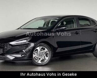 Hyundai Hyundai i30 Fastback DCT FACELIFT|LHZ|SHZ|Navi|KEY Gebrauchtwagen