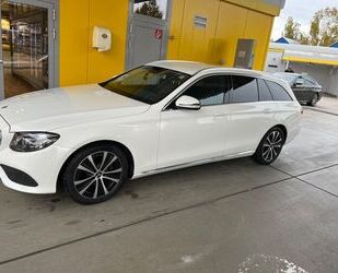 Mercedes-Benz Mercedes-Benz E 220d T AVANTGARDE Autom. AVANTGARD Gebrauchtwagen