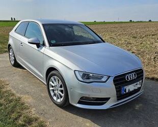 Audi Audi A3 1.4 TFSI S tronic Ambiente Gebrauchtwagen