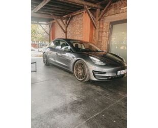 Tesla Tesla Model 3 | 20 Zoll | 8-Fach bereift | Einzels Gebrauchtwagen