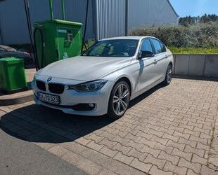 BMW BMW 320d | Xenon | Automatik | Professional Navi Gebrauchtwagen