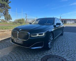 BMW BMW 750 Baureihe 7 Lim 750 L i xDrive+TV+DE+GARANT Gebrauchtwagen