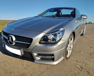 Mercedes-Benz Mercedes-Benz SLK 200 Pano/AMG/Comand/Airscarf/Led Gebrauchtwagen