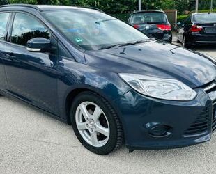 Ford Ford Focus Turnier Navi,AHK,TÜV bis 07.26 Gebrauchtwagen