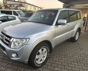 Mitsubishi Mitsubishi Pajero 3.2 DI-D Invite 7-Sitzer Klima K Gebrauchtwagen